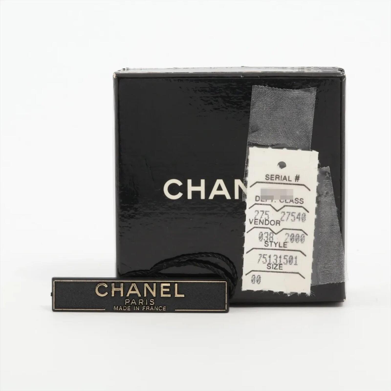 Chanel Chanel Vintage Gold Quilted Pearl Clip-On Earrings Made in France | Pre-Loved - Vestir