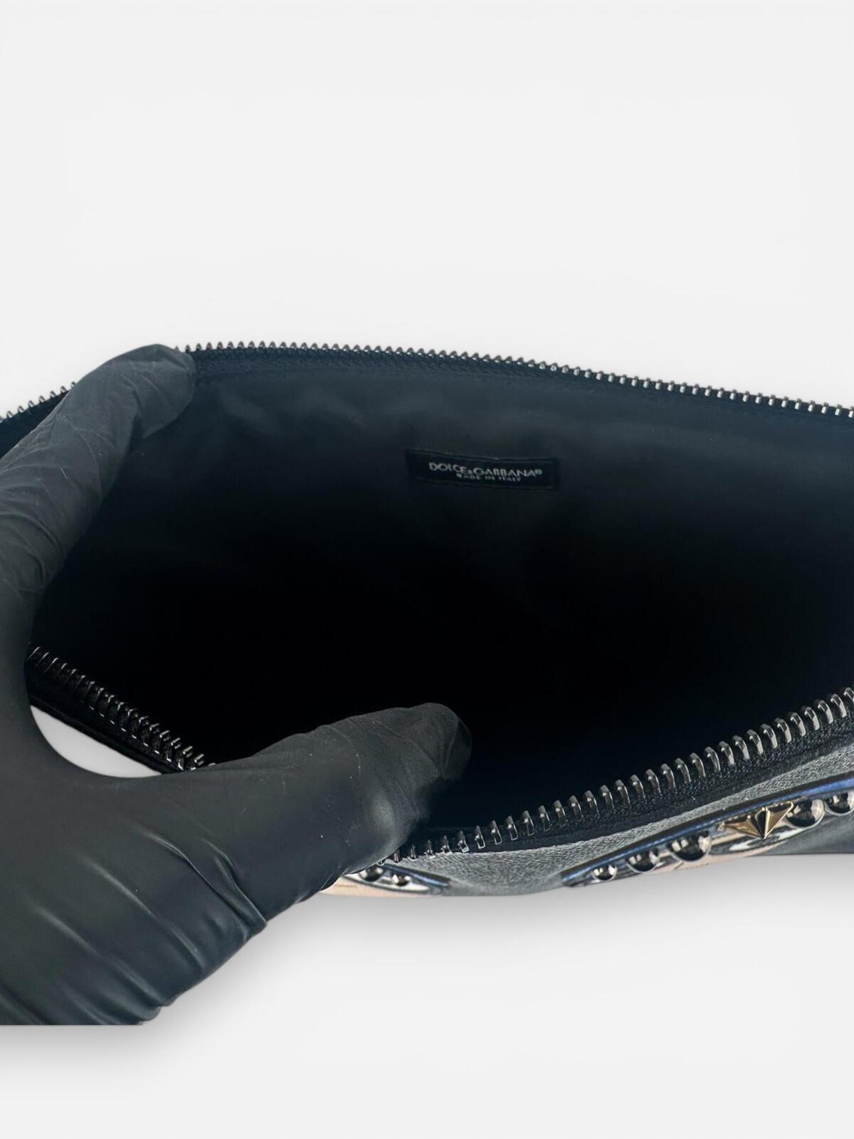 Dolce & Gabbana Dolce & Gabbana DGFamily Black Calfskin Zip Pouch Face Appliqué Studs NWT - Vestir