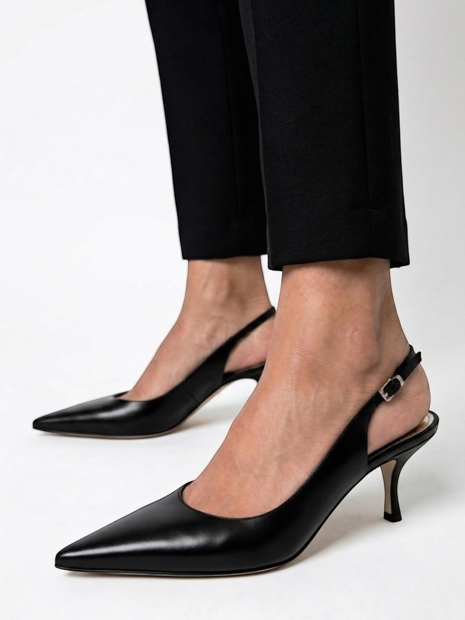 Dolce & Gabbana Vero Cuoio Black Leather Slingback Pointed Toe Pumps EU 39.5 New