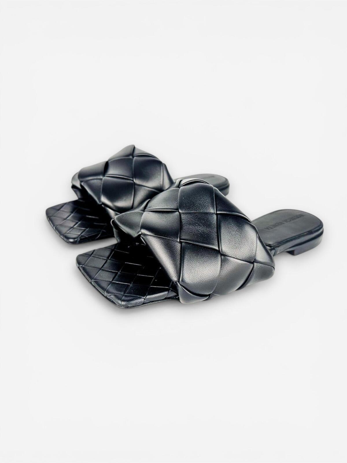 Bottega Veneta Lido Black Padded Intrecciato Flat Slide Sandal EU 36 NIB