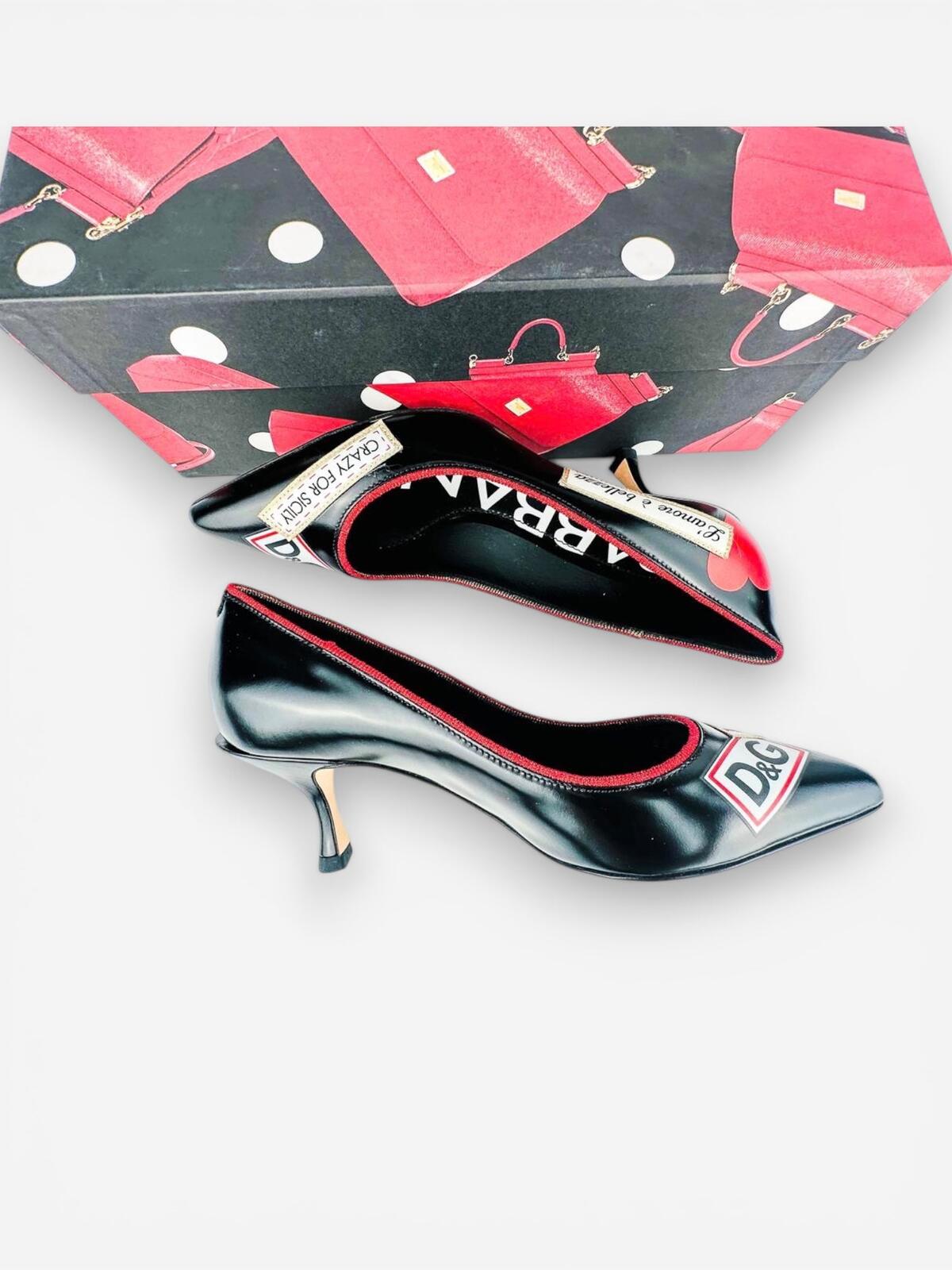 Dolce & Gabbana Lori Crazy for Sicily Patch Pump Black Red EU 35 US 5 | NIB