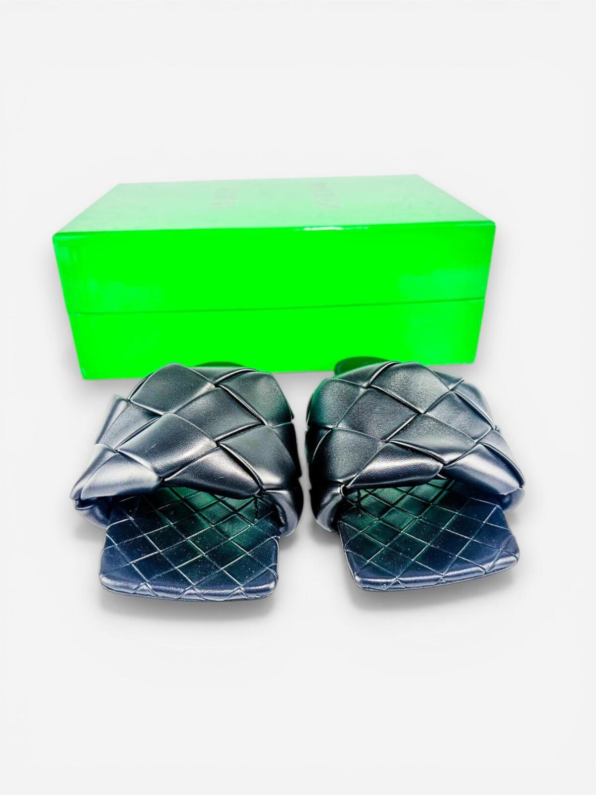Bottega Veneta Lido Black Padded Intrecciato Flat Slide Sandal EU 36 NIB