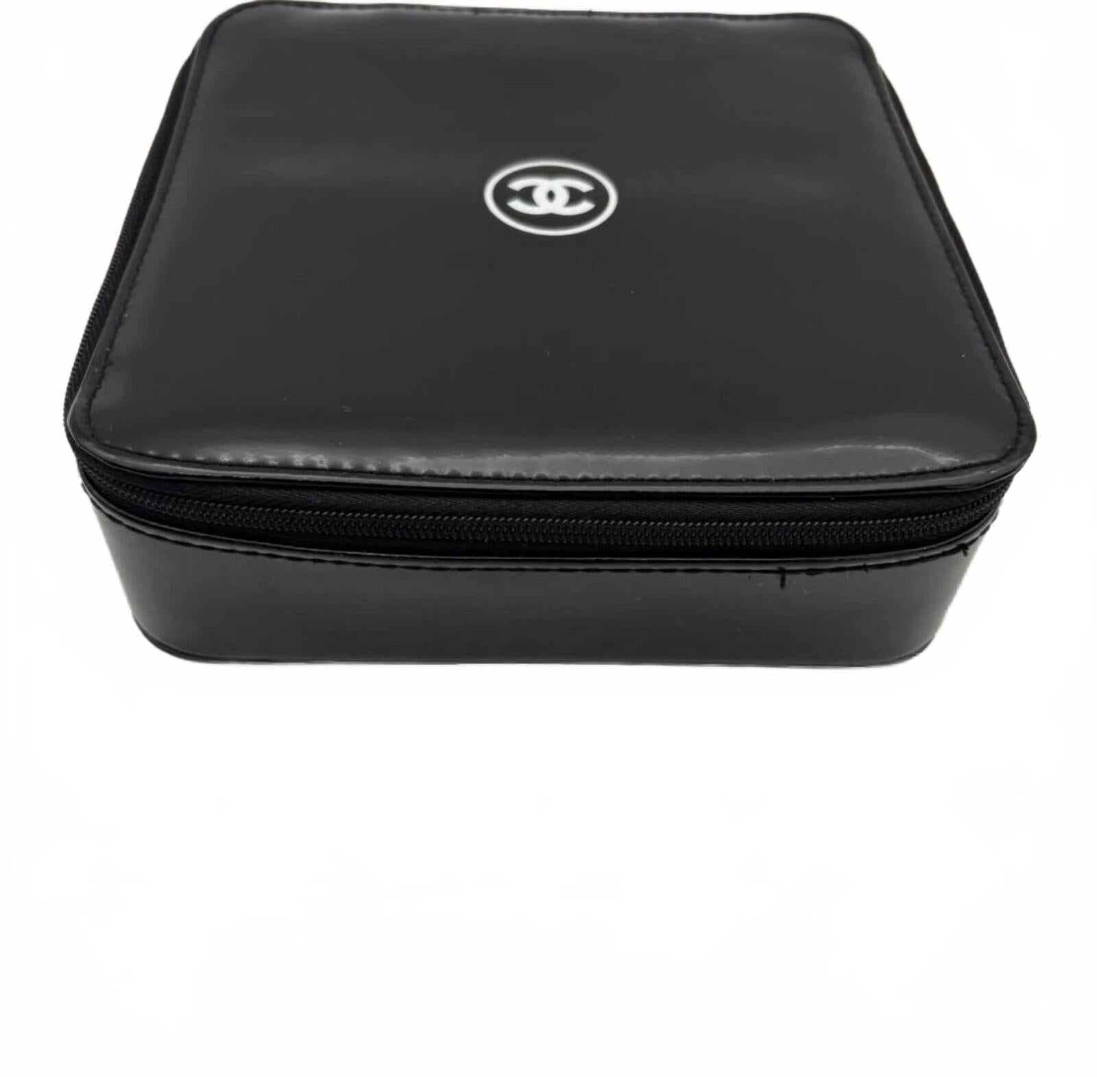 Chanel Chanel CC Logo Black Patent Cosmetic Case Vanity Pouch GWP | Pre-Loved - Vestir