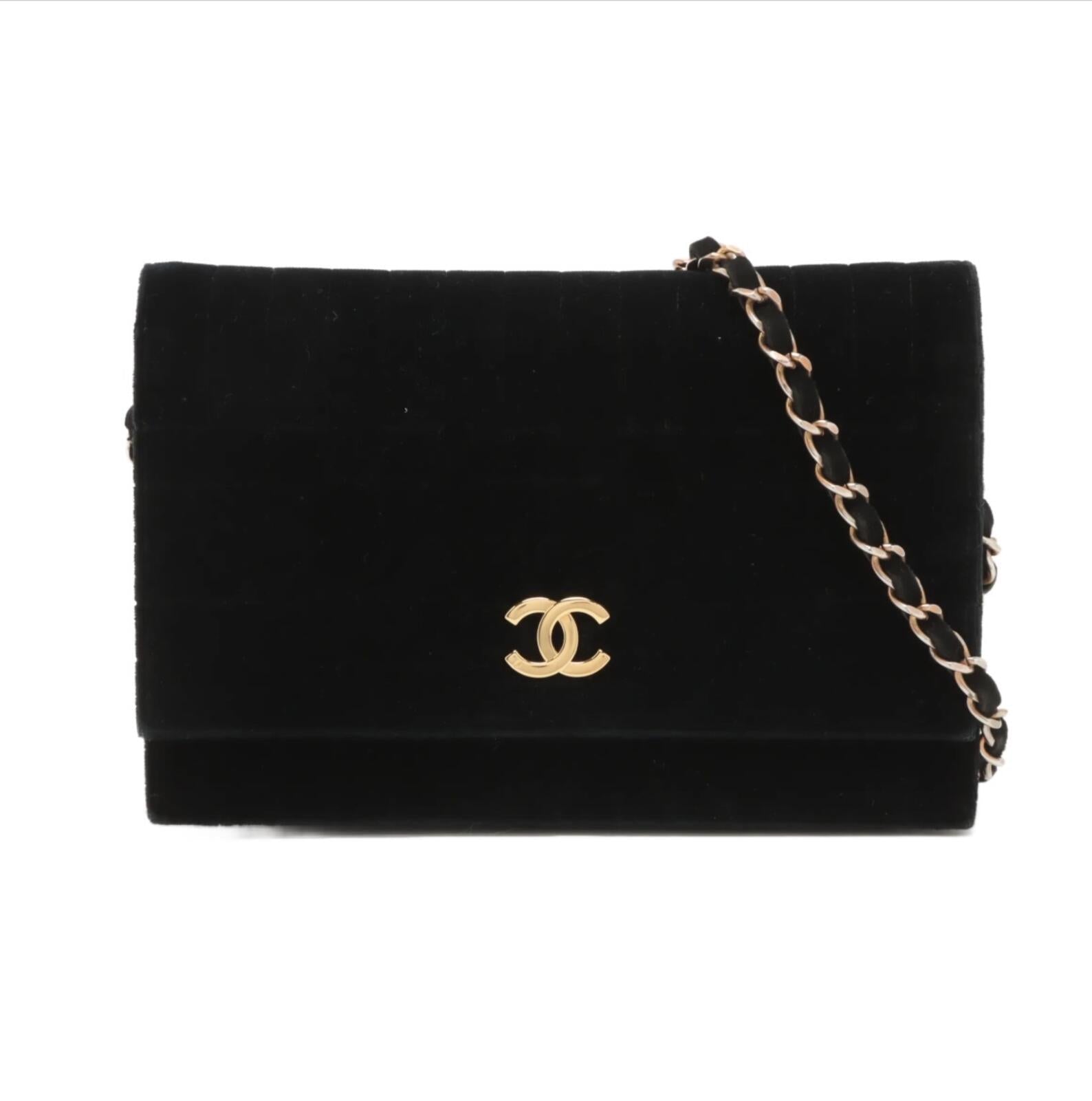 Chanel Chanel Coco Mark Black Velvet CC Chain Shoulder Bag Gold Hardware | Pre-Loved - Vestir