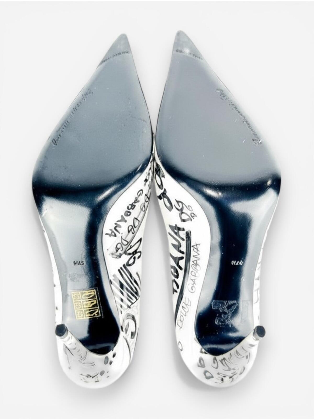 Dolce & Gabbana Dolce & Gabbana CD01718 Graffiti Patent Slingback Pump Black White EU 37.5 | NIB - Vestir