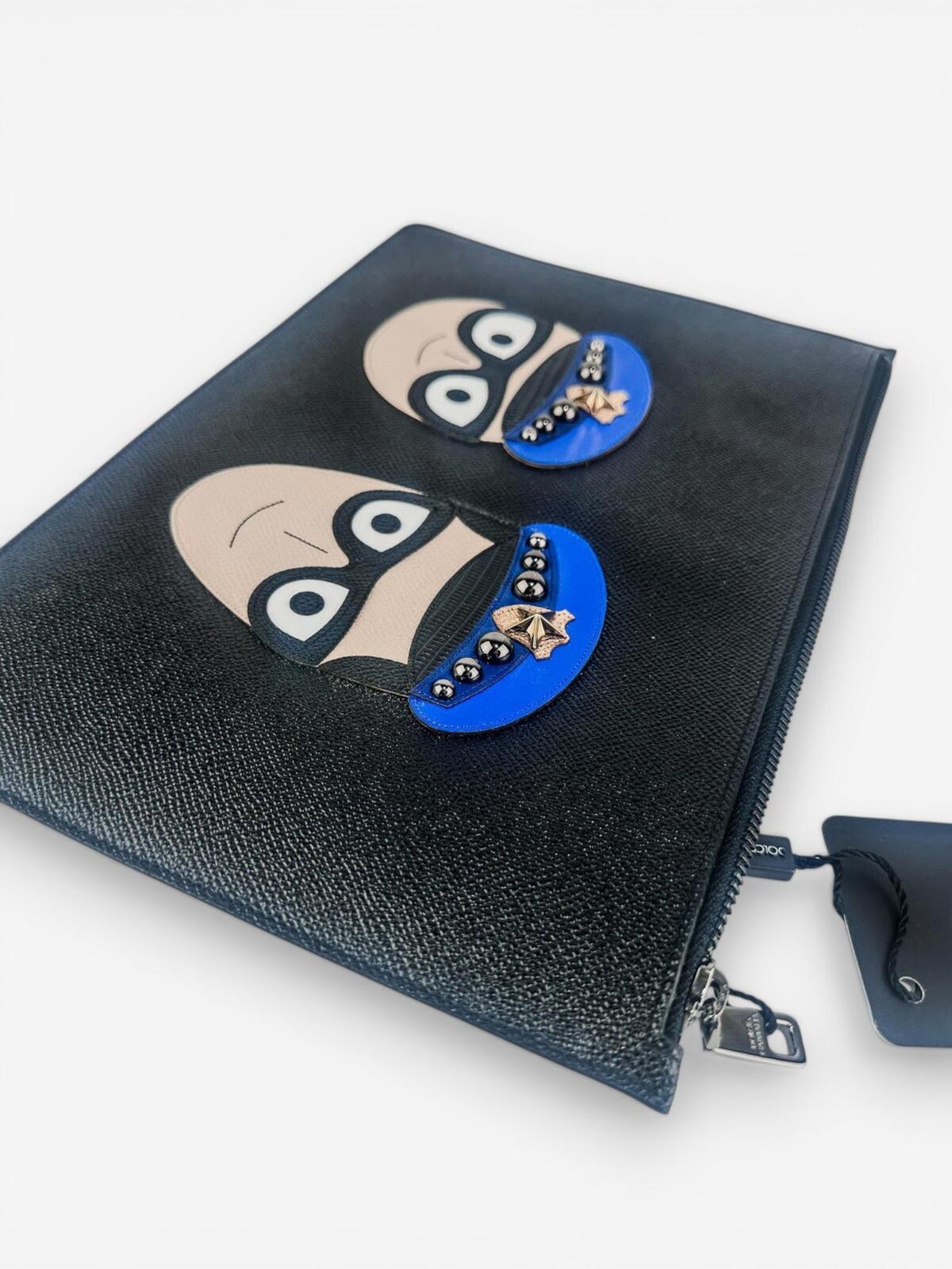 Dolce & Gabbana Dolce & Gabbana DGFamily Black Calfskin Zip Pouch Face Appliqué Studs NWT - Vestir