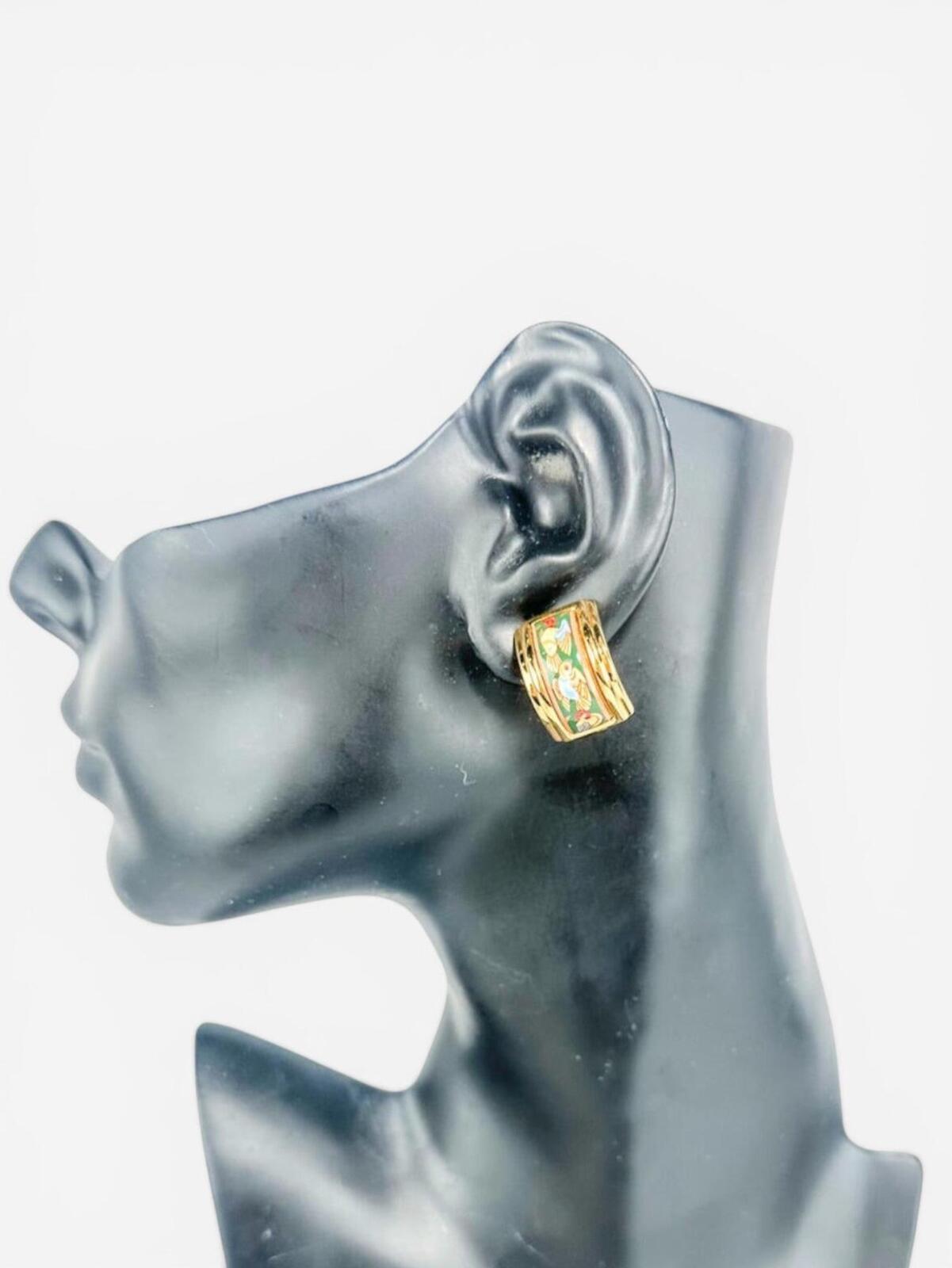 HERMES Hermès Vintage Gold Plated Enamel Bird Clip-On Earrings Green | Stamped - Vestir