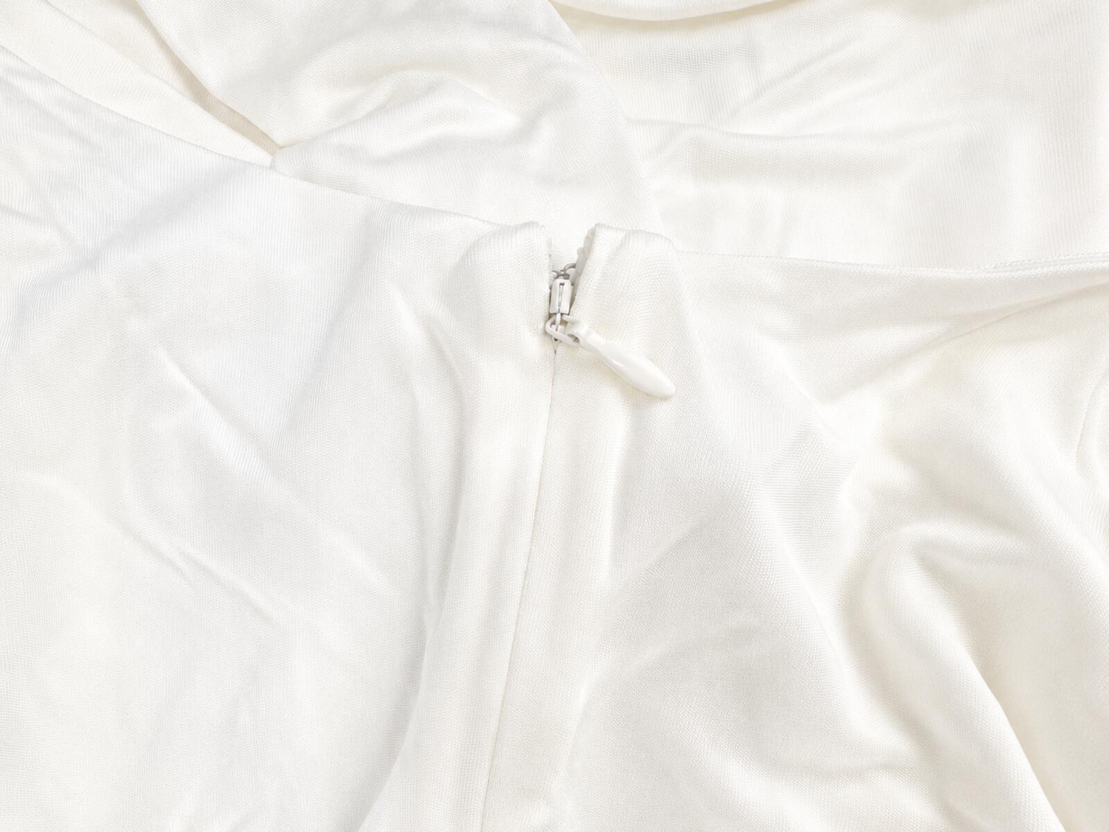 Retrofête Retrofête Maryam Pearl Embellished Halter Maxi Dress White Size M | NWT - Vestir